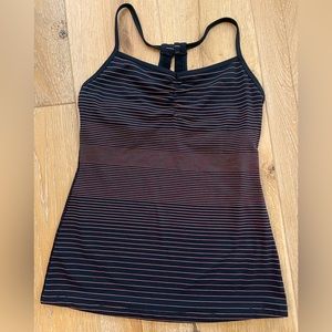 Lucy strappy yoga tank with built in shelf bra. M